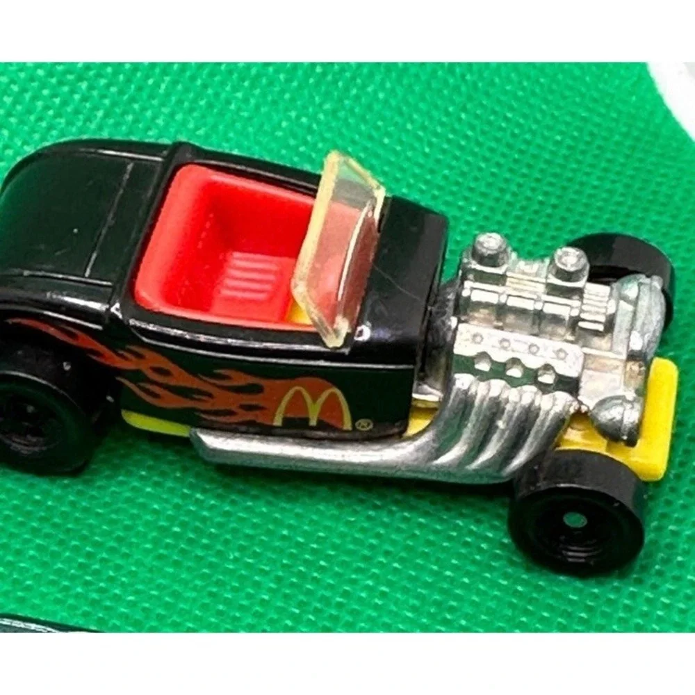 Hot Wheels McDonald's 1993 '32 Ford Roadster Hot Rod Car Black with Flames Vtg